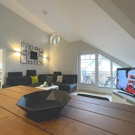 Smuk - Luxus Dachgeschoss Lejlighed